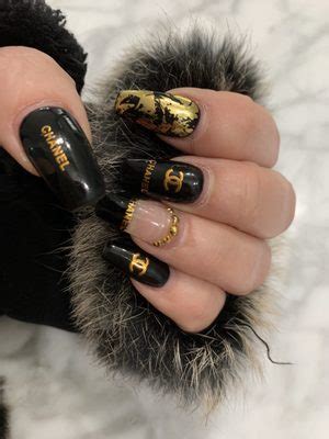 Channeling Your Inner Witch: Wethersfield CF Magic Nail Inspiration